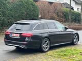 Mercedes-Benz E 300 de T Facelift AMG Panorama AHK Distronic - Mercedes-Benz Hybrid (Diesel/Elektro): Kombi