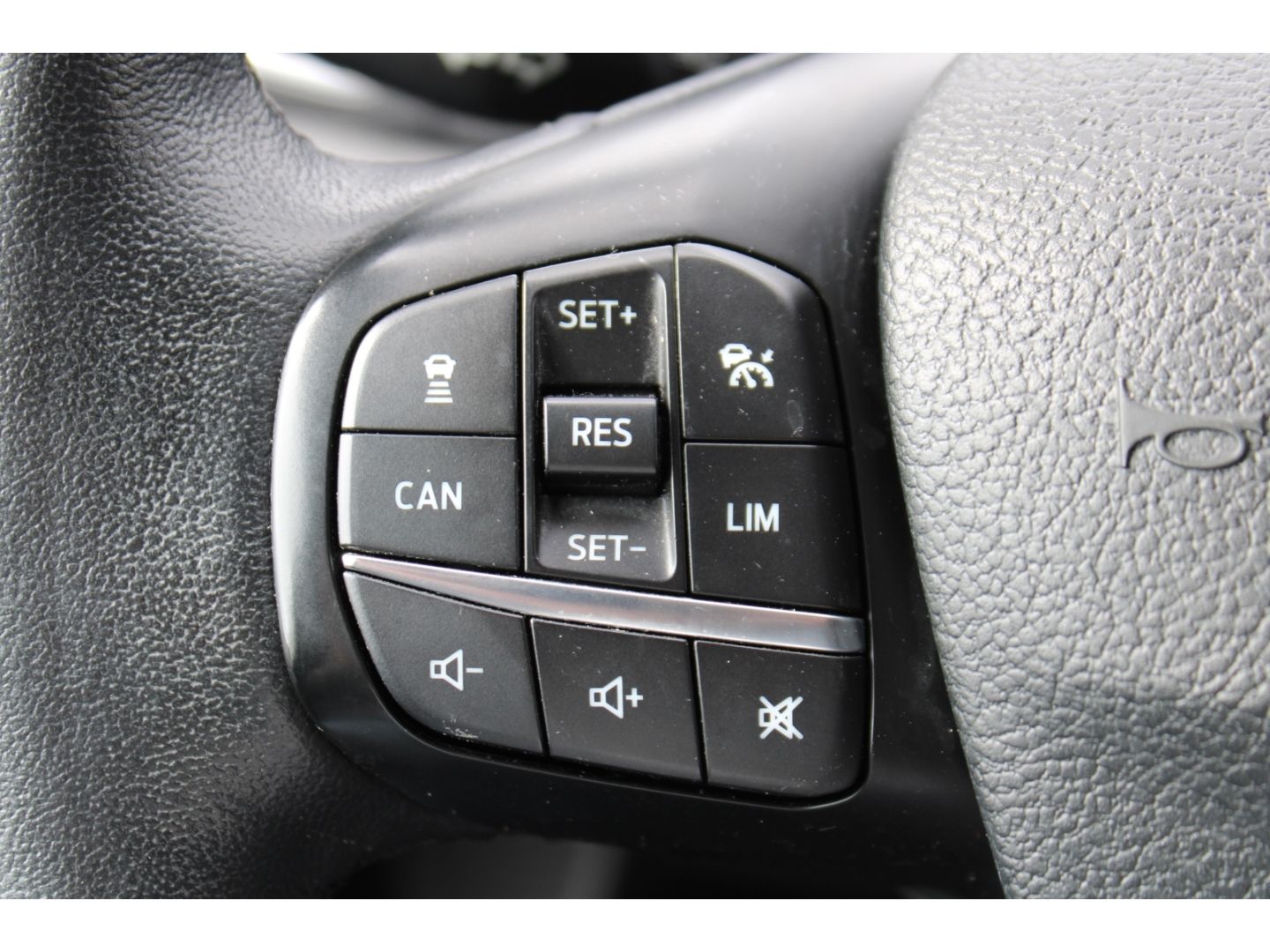 FORD Tourneo Custom 320 Titanium X 2.0 TDCi L2 Active - Image 18