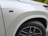 BMW iX1 eDrive 20 Sport AHK DA+ PA+ H&K elSitz+Mem - BMW iX1 Jahreswagen