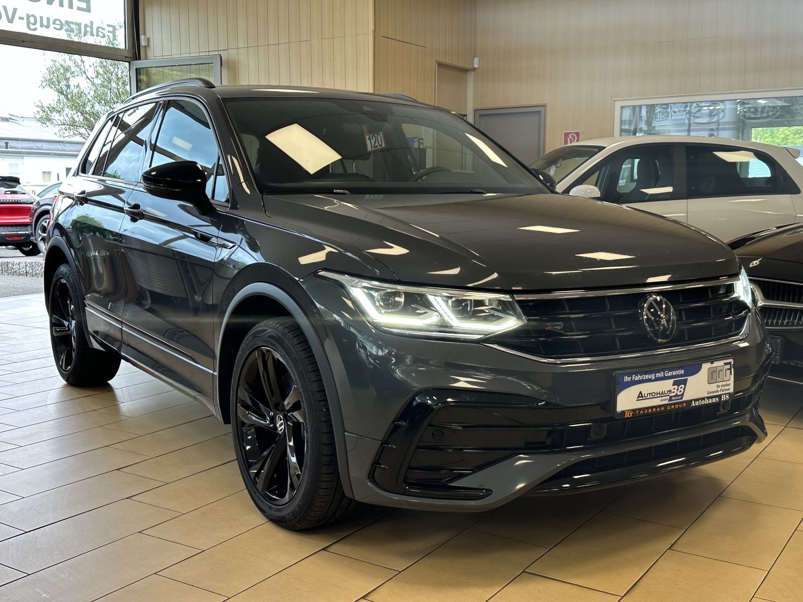 Volkswagen Tiguan R-Line*4Motion*ACC*AHK*Ambiente*1Hand*CAM imagem 3