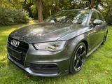 Audi A3 Sportback S line Sportpaket 2 HAND/PDC/SHZ - Audi A3 mit Diesel-Antrieb: Limousine, Line Sportpaket