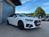 Audi A4 Avant 40 TDI quattro S line *Pano *HUD *AHK - Audi A4: Weiß, Kombi, Line