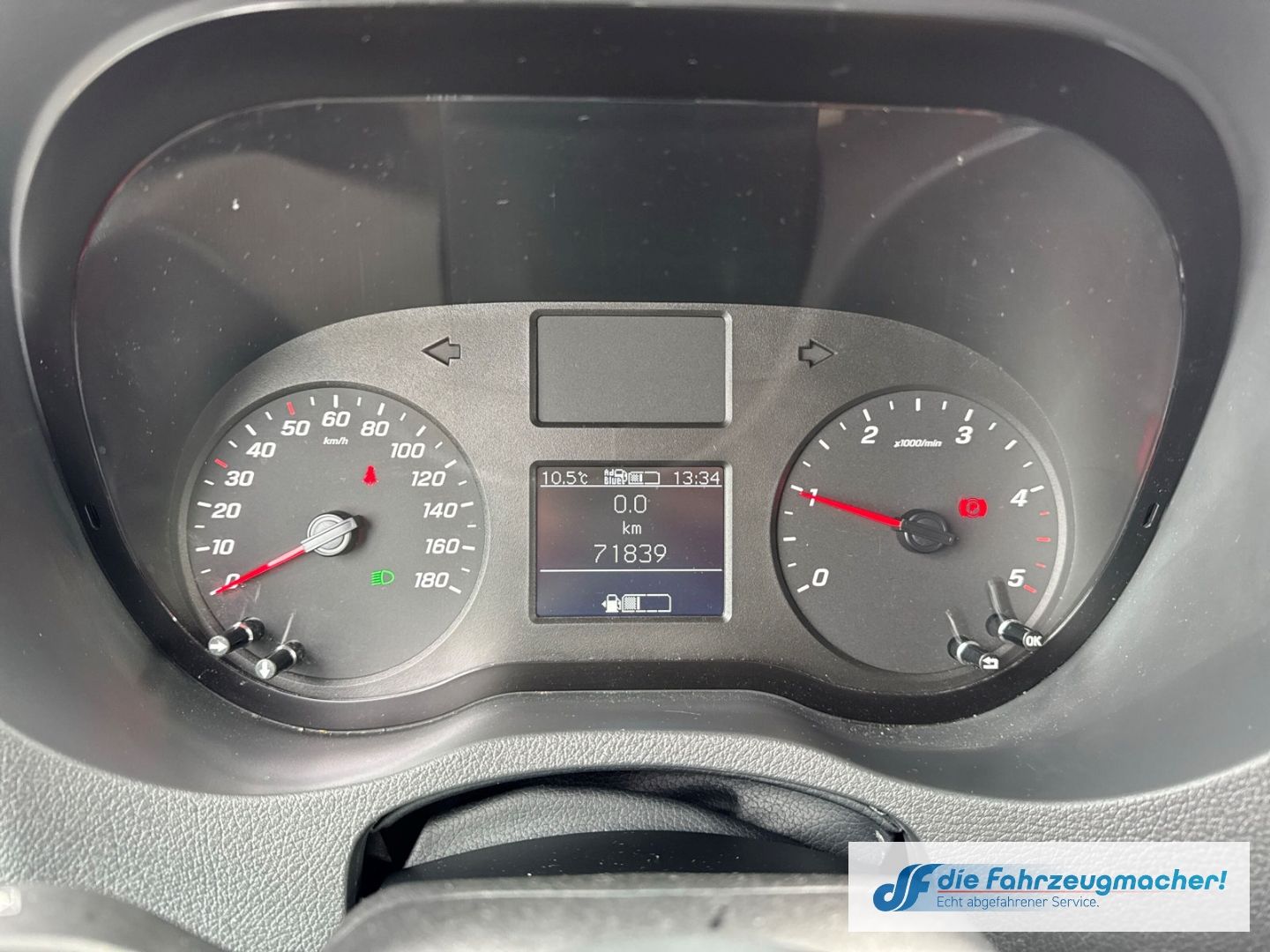 Fahrzeugabbildung Mercedes-Benz Sprinter III Tourer RWD AWD 311 CDI L2 DAB Tel.-