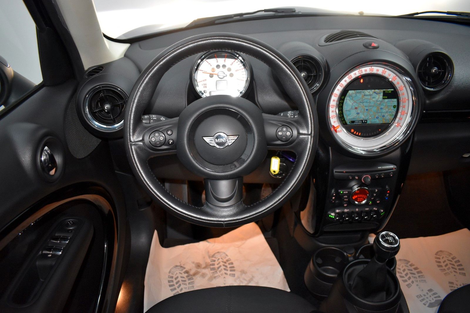 Fahrzeugabbildung MINI Cooper D Countryman ALL4 T.Leder,Navi,Xenon,SH