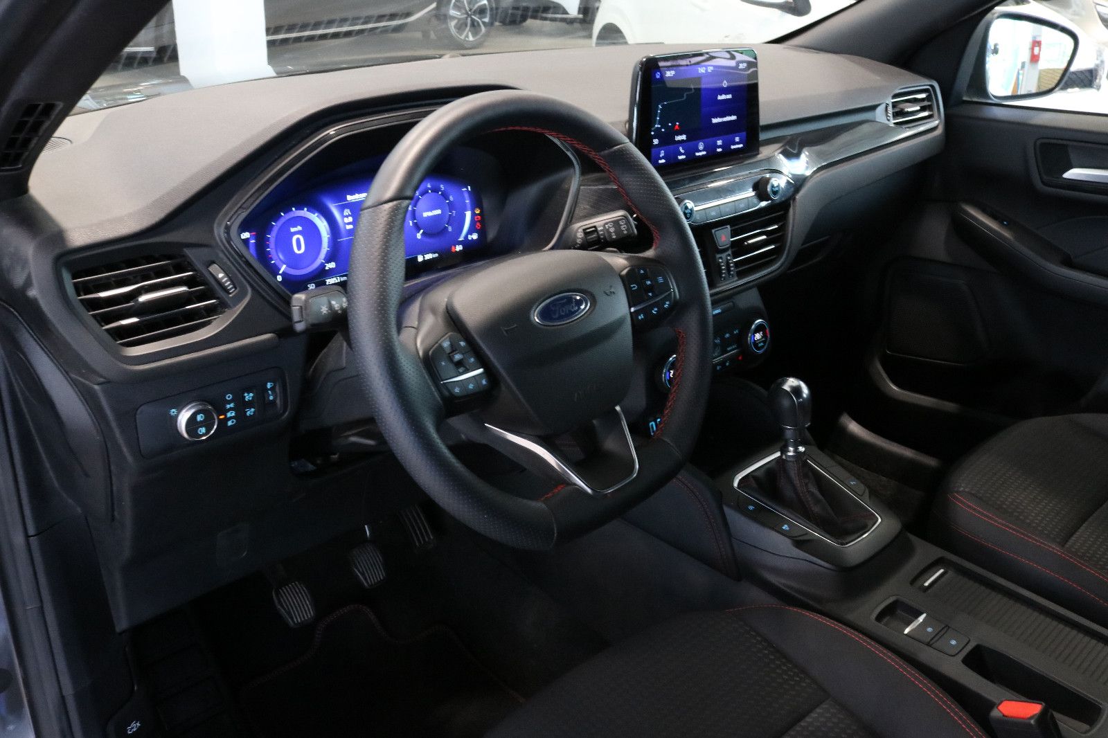 Fahrzeugabbildung Ford Kuga ST-Line 1,5 110 KW 150 PS   Winterpaket 2