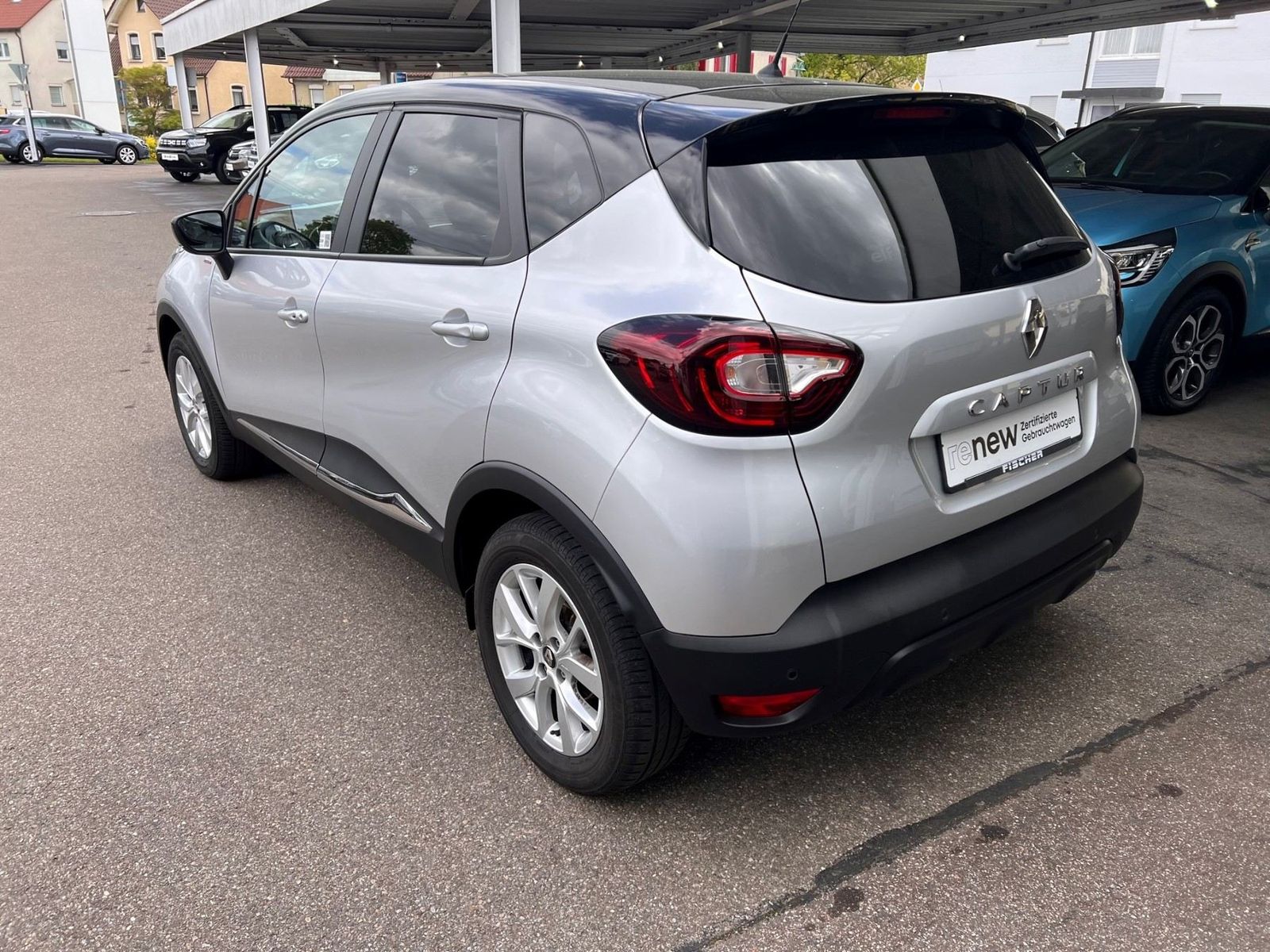 Fahrzeugabbildung Renault Captur Limited TCe 90 Klimaaut. Navi EPH
