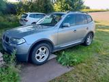 BMW X3 E83 2.0i - BMW X3 E83 mit Benzin-Antrieb