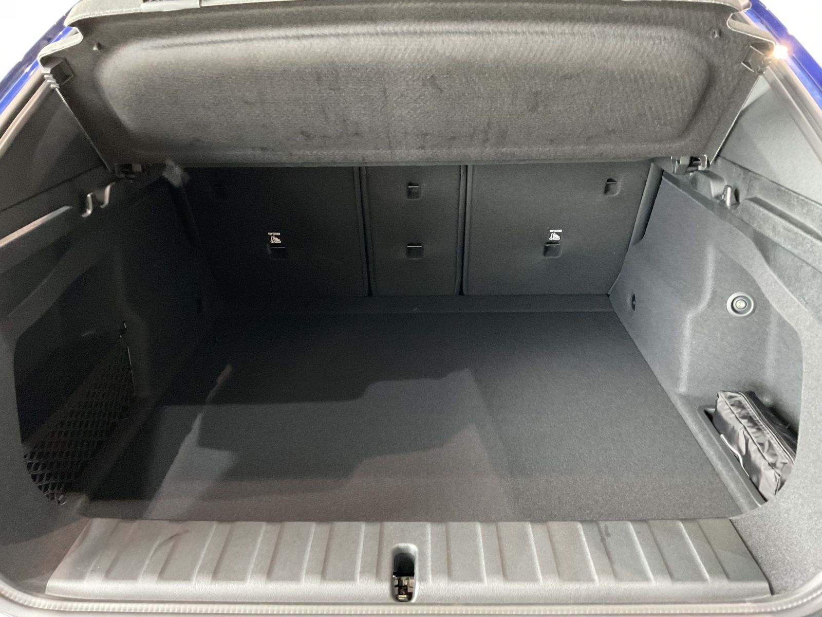 Fahrzeugabbildung BMW X2 sDrive20i 20" LMR, Komfortzugang, Parking Ass
