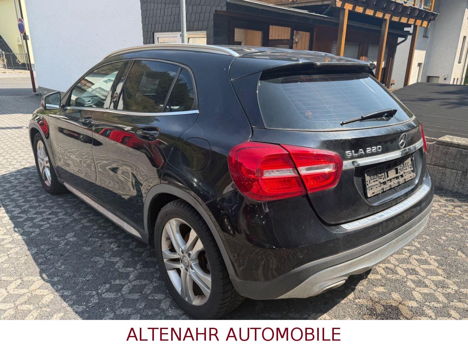 Mercedes-Benz GLA220 2015 — photo 8