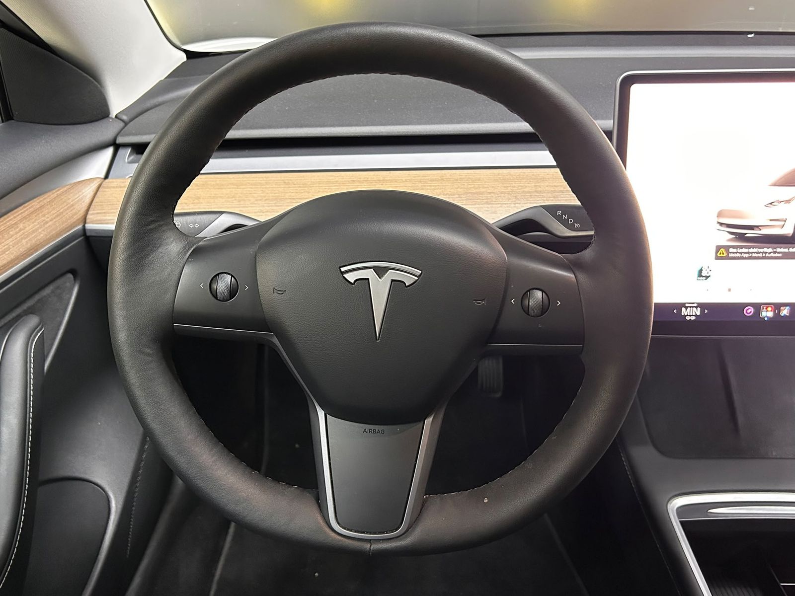 Fahrzeugabbildung Tesla Model 3 Long Range Dual AWD PANO+LED+NAVI+KAM+WP