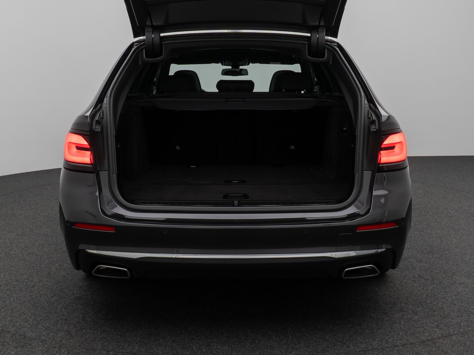 Fahrzeugabbildung BMW 540d xD LuxuryLine Panorama Laser Kamera HUD H/K