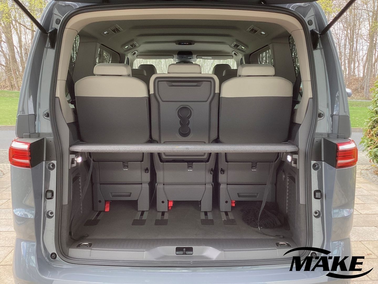 T7 Multivan Life 1.5 TSI DSG KR NAVI LED GRA 7-S