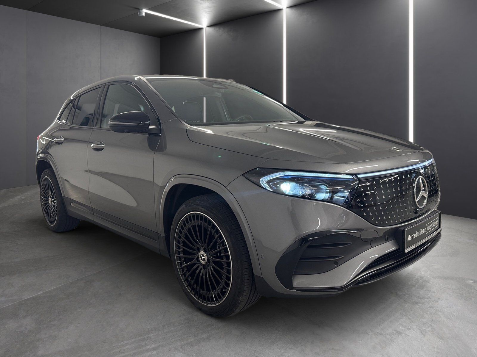 Fahrzeugabbildung Mercedes-Benz EQA 250+ AMG*Distro*HUD*360°*20"*Burmester*Totw*