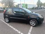 Ford Fiesta 1,4 16V Black Magic Black Magic - Ford Fiesta: Magic