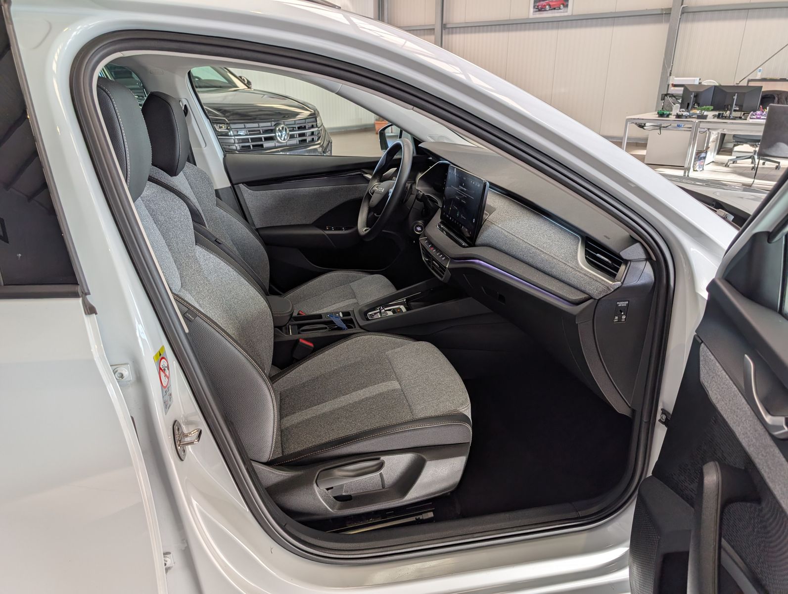 Fahrzeugabbildung SKODA Octavia 1.5 TSI mHEV DSG ACC Style-Paket AHK 17"