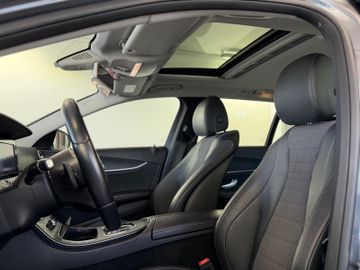 Mercedes E 220 - 11