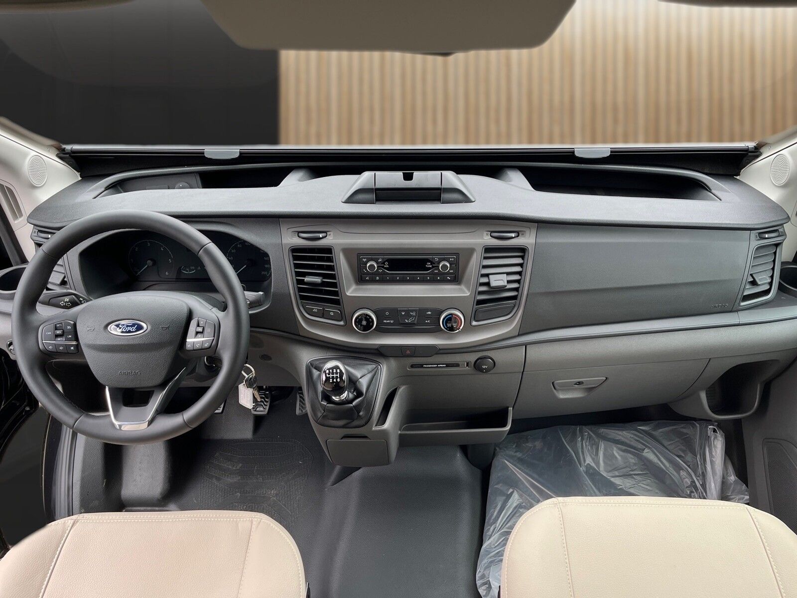 Fahrzeugabbildung Karmann Dexter 4x4 DE 570 AW Klima, RFK, El. Trittstufe