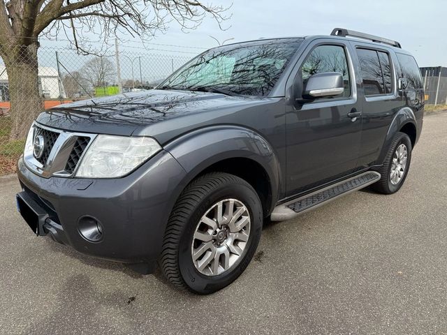 Nissan Pathfinder 2.5 dCi SCHALTER AHK 7-Sitzer