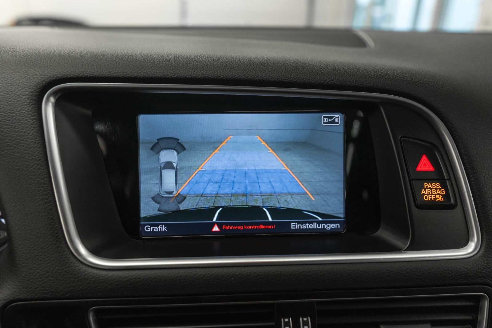 Fahrzeugabbildung Audi SQ5 3.0TFSI QUATTRO B&O BIXENON KAM NAV ALC PANO