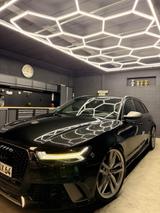 Audi RS6 Performance *(DynamikPaket, Keramik, HUD)* - Audi RS6 in Wuppertal