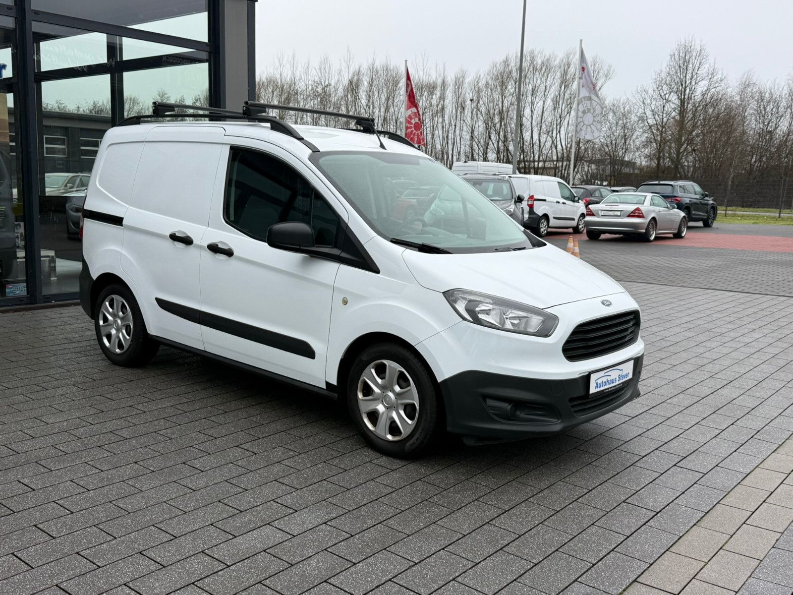 Fahrzeugabbildung Ford Transit Courier Basis