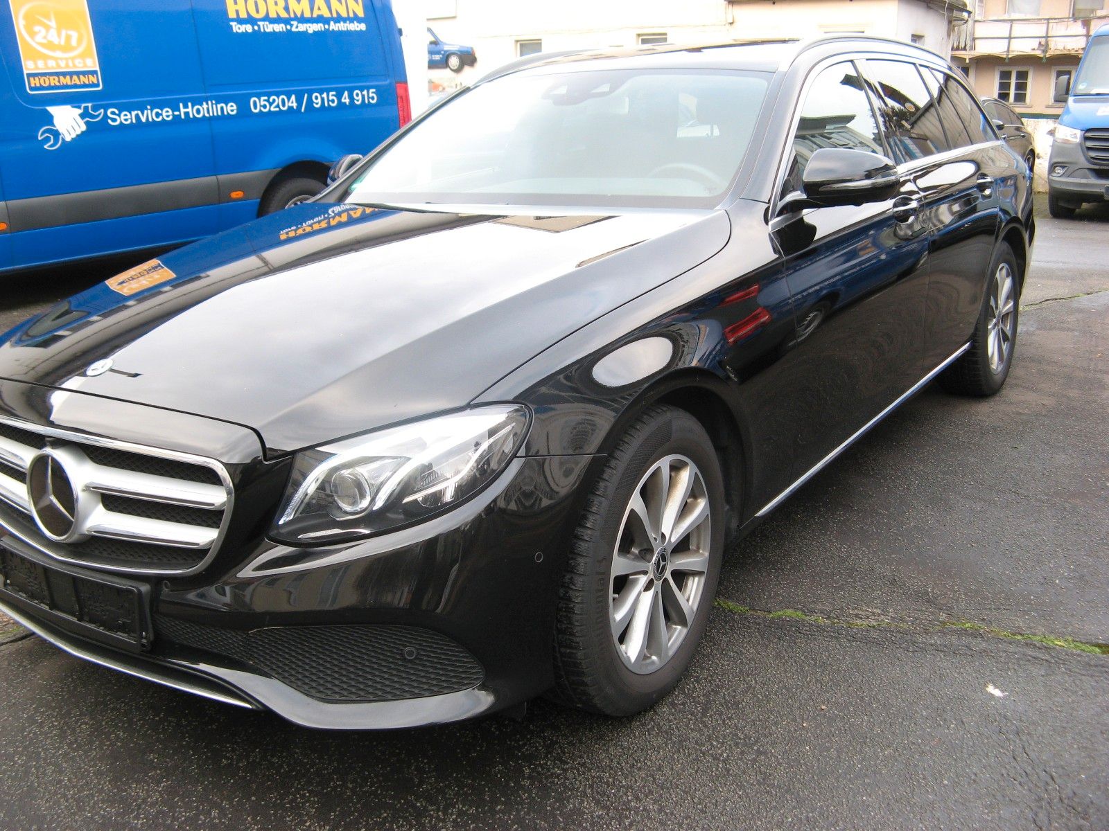 MERCEDES-BENZ E 220d TE  Avantgarde Leder LED Head up Standh.
