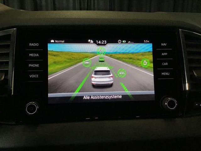 Fahrzeugabbildung Skoda Karoq Style 1.5 TSI DSG/ACC/Kamera/SmartLink/LED