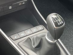 Fahrzeugabbildung Hyundai i20 1.0 T-GDI  Connect & Go *Navi*Sitzhzg*BOSE*