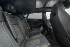 Urus 4.0 V8 SE YELLOW/BLACK YELLOW PANO B&amp;O
