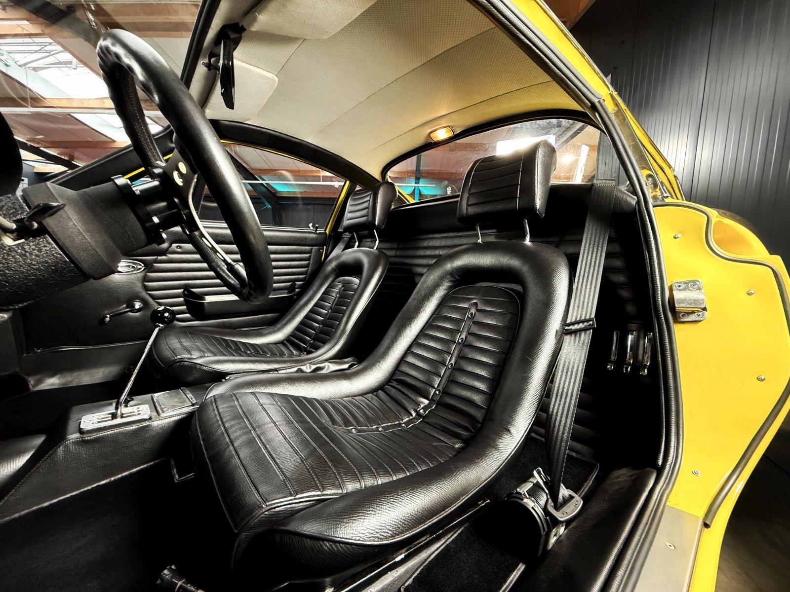 Fahrzeugabbildung Ferrari Dino 246 GT + Giallo Fly + Vollrest. + Zustand 1