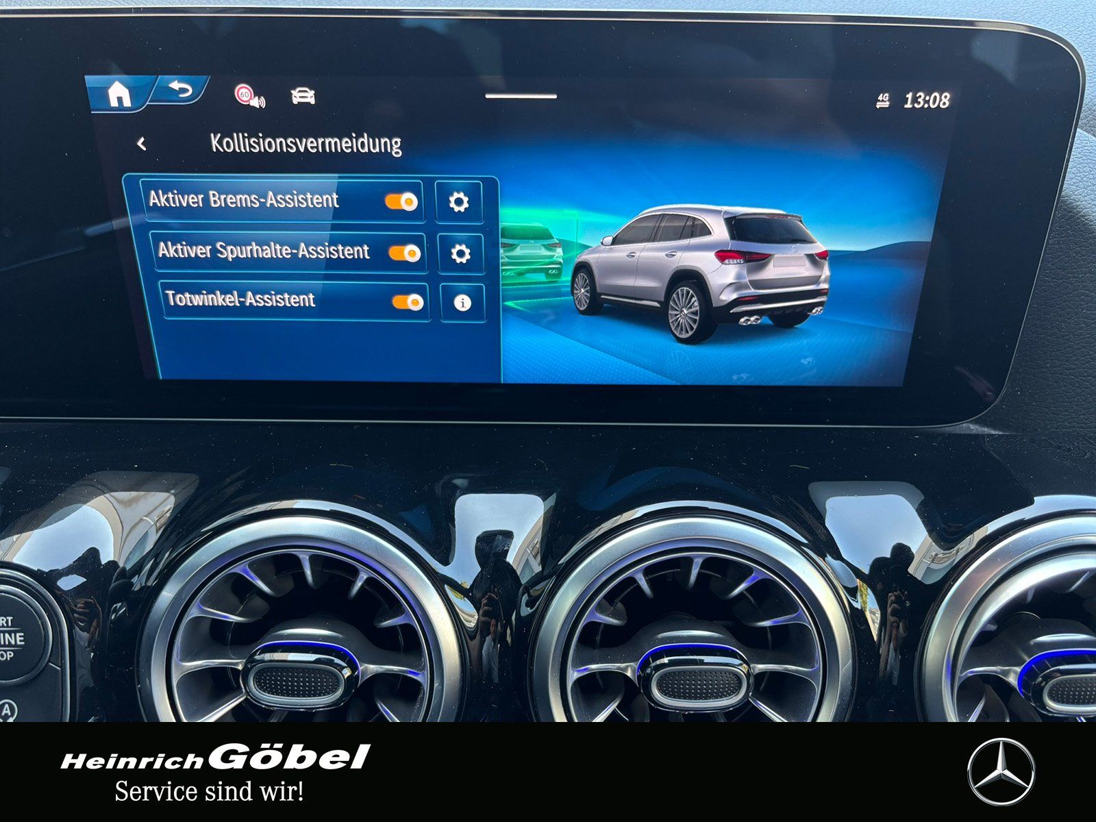 Fahrzeugabbildung Mercedes-Benz AMG GLA 35 4M*HUD*PANO*MEMORY*360°KAMERA*21ZOLL