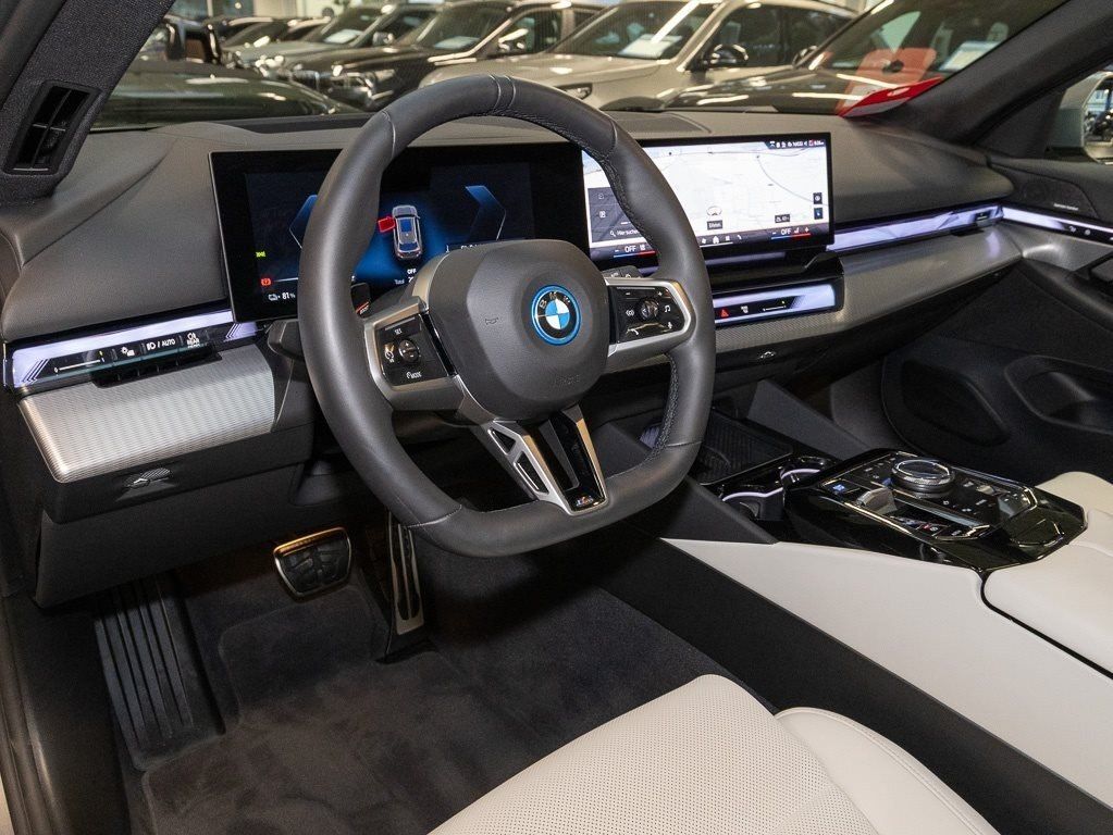 BMW i5 eDrive40 Touring M Sport HUD PANO ACC AHK LM foto 5