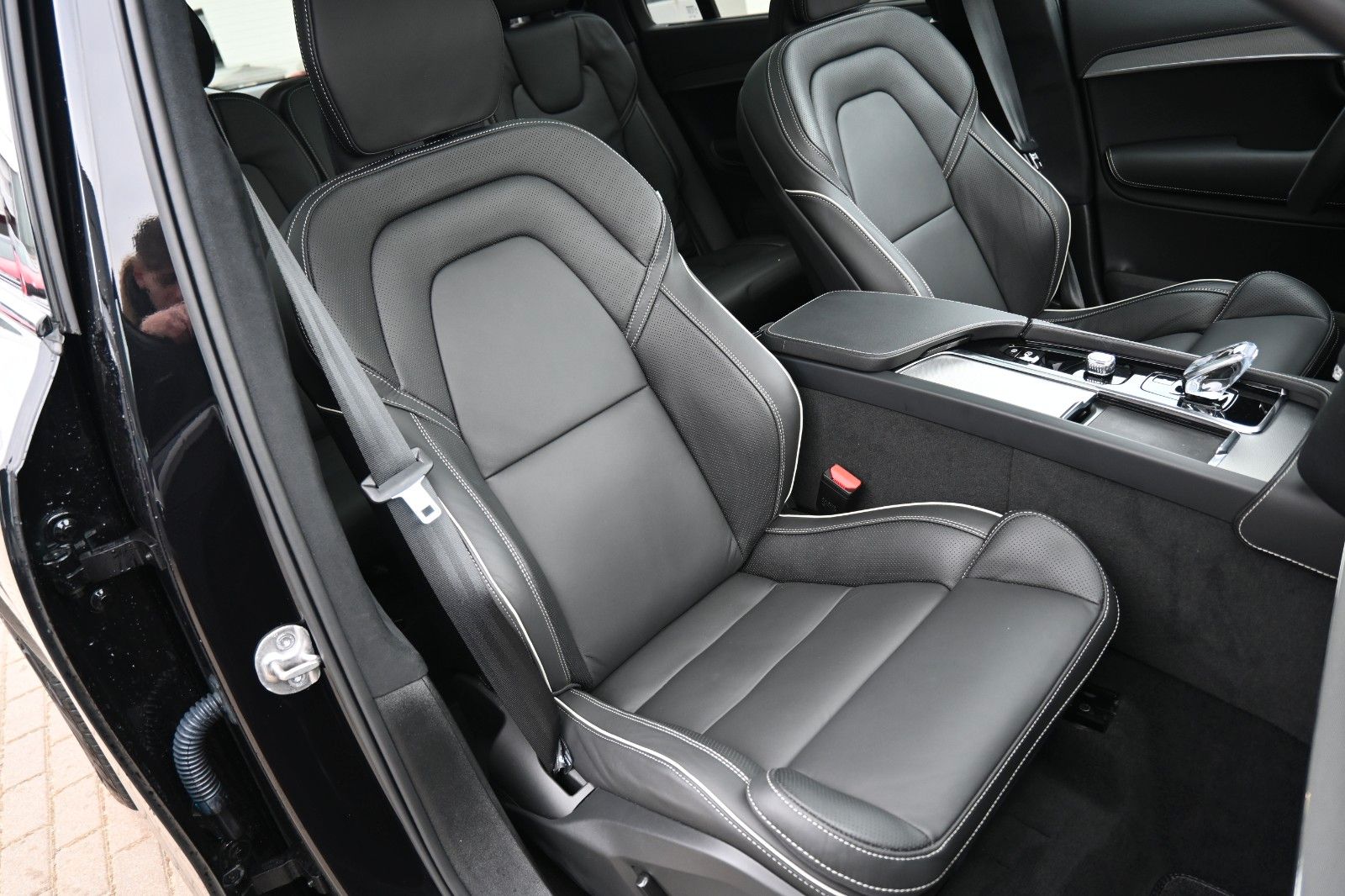 Fahrzeugabbildung Volvo XC90 B5 D AWD Ultimate Dark*STDHZG*LUFT*360°*ACC