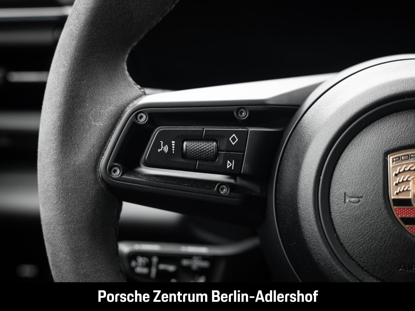 Porsche Macan 4 Surround-View Luftfederung PASM 1.Hand