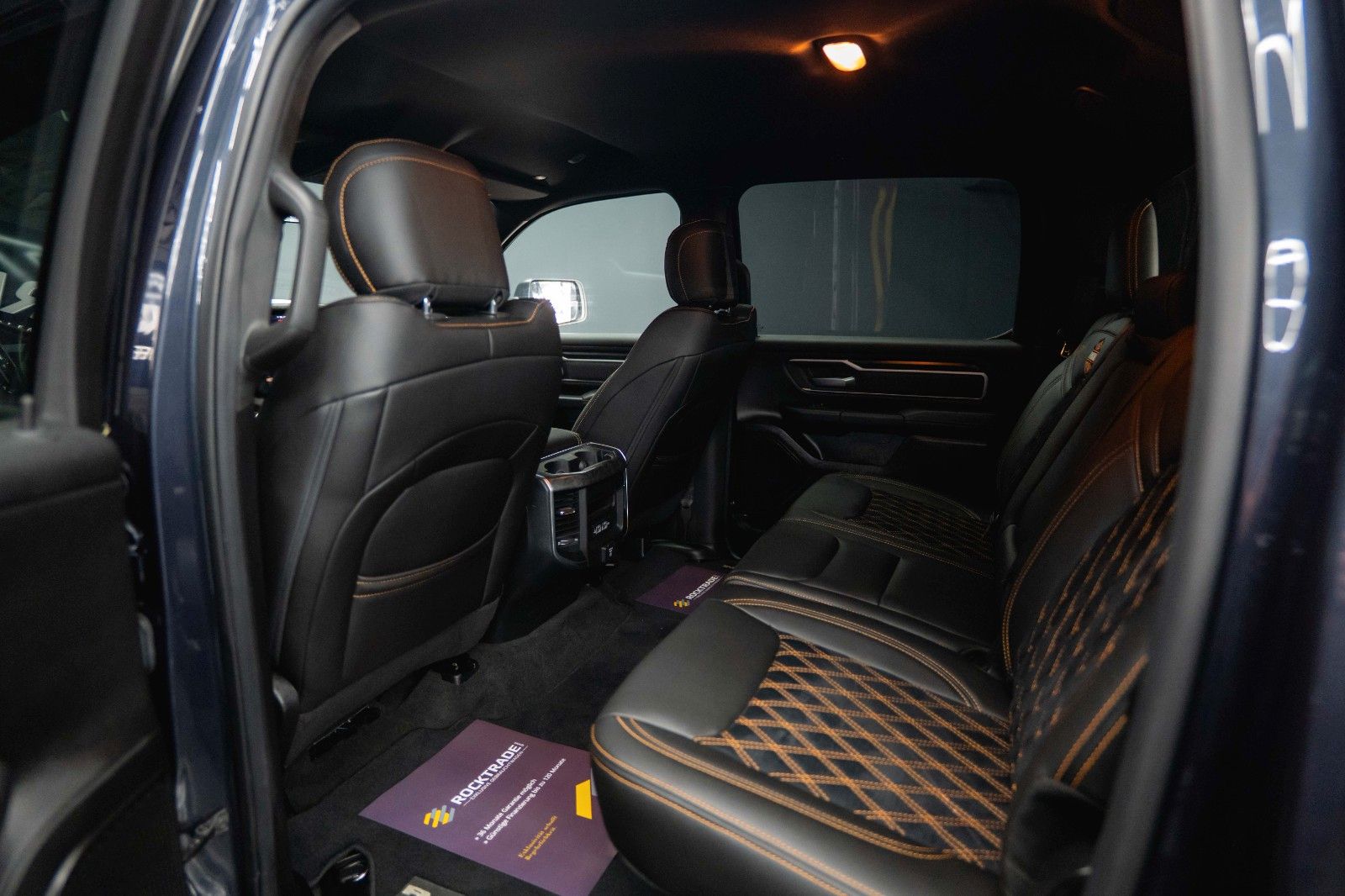 Fahrzeugabbildung Dodge RAM 5.7 V8 HEMI 4x4 OFFROAD Night HarleyDavidson