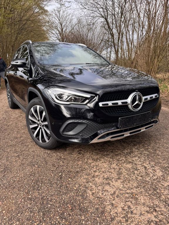 Image of Mercedes-Benz GLA 200