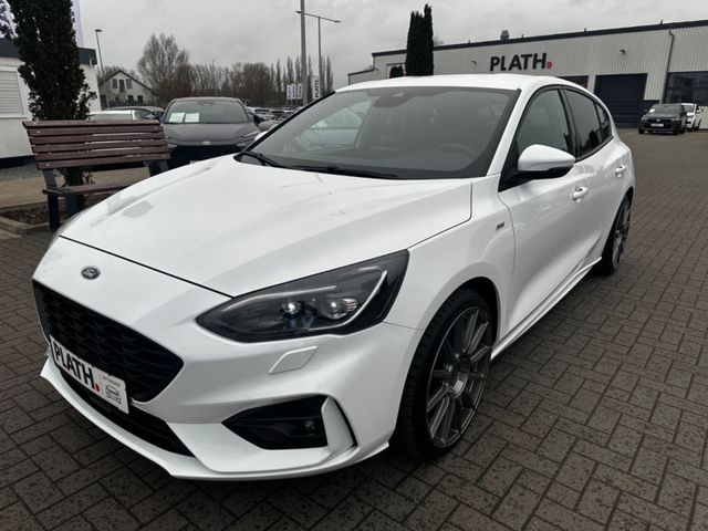 Ford Focus  Lim. ST-Line