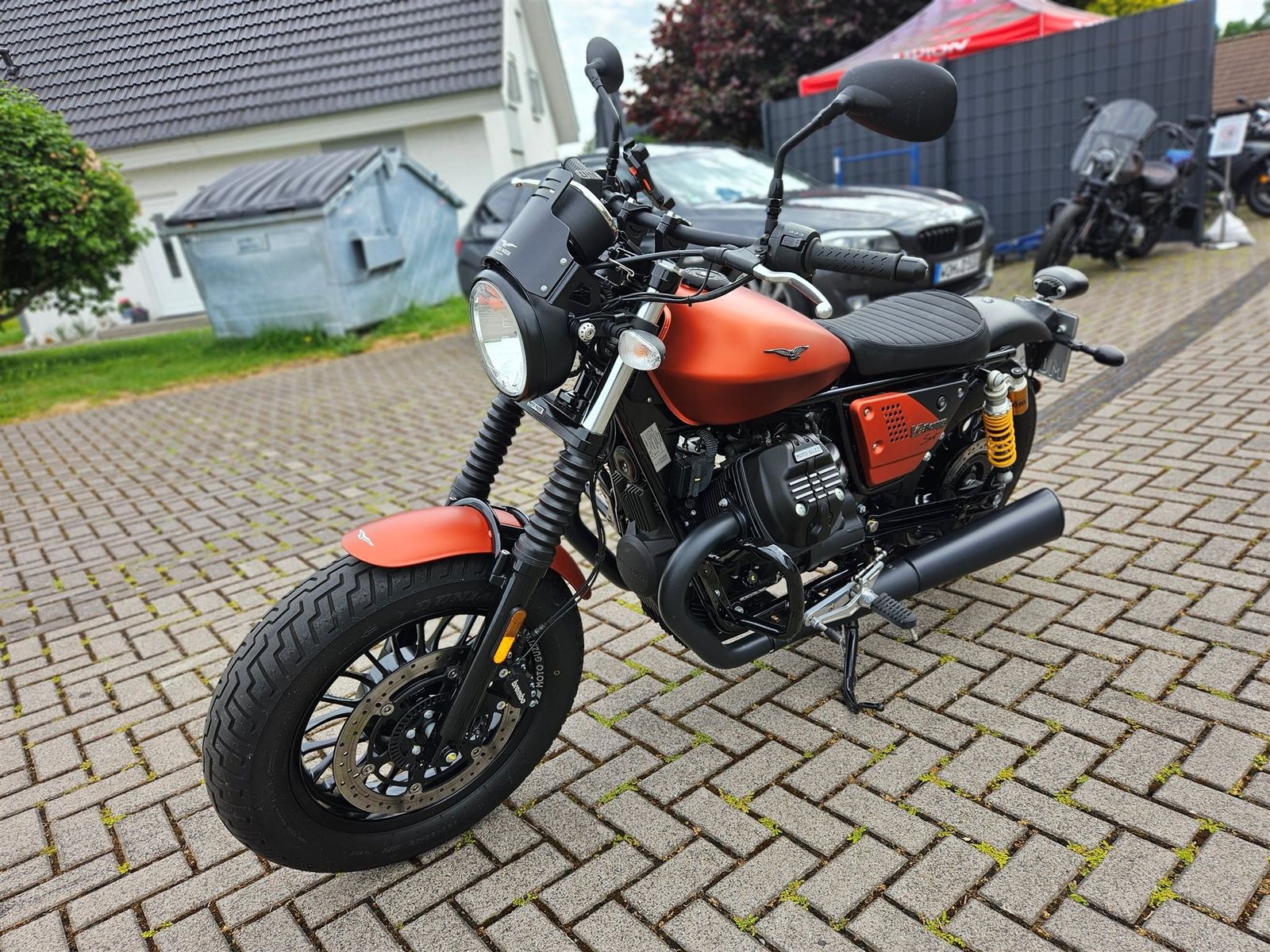 Fahrzeugabbildung Moto Guzzi V9 Bobber Sport