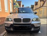 BMW X5 4.8i E70 Top Zustand, viele Neuteile - BMW X5 E70 mit Benzin-Antrieb