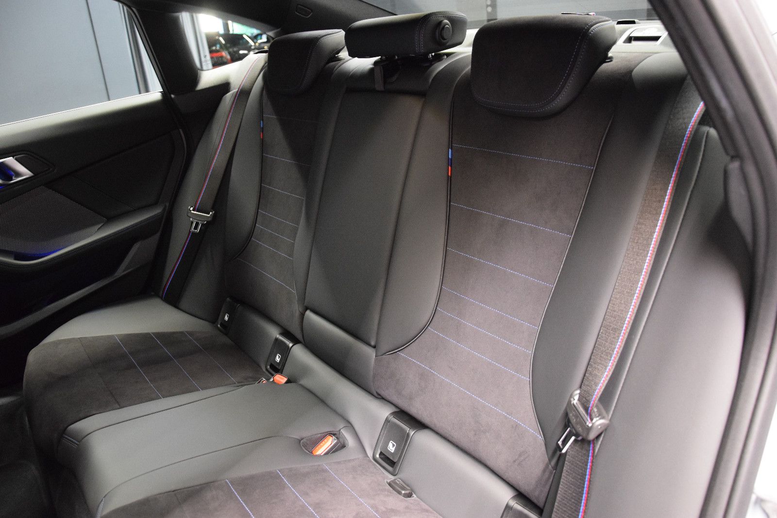 Fahrzeugabbildung BMW 220 i Gran Coupé M Sport Pano H&k Memory Schale