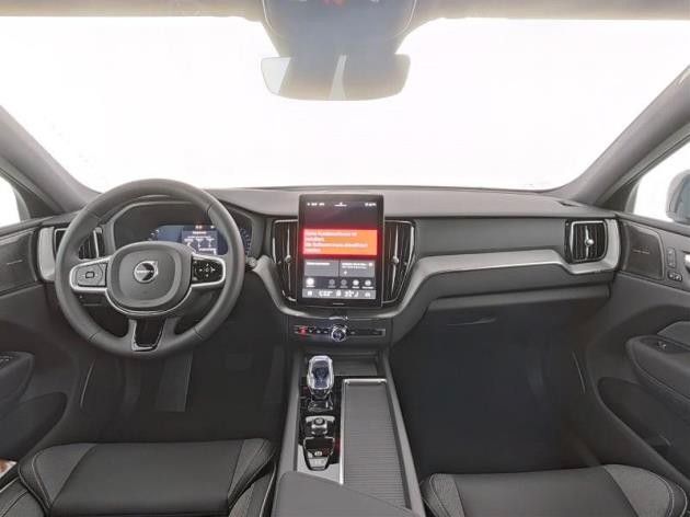 Fahrzeugabbildung Volvo XC 60 B5 Plus Black Edition AWD | Headup