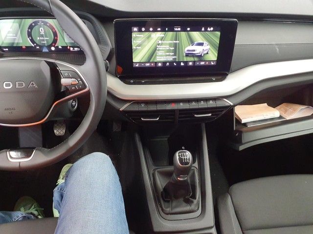 Fahrzeugabbildung Skoda Octavia Combi 2.0TDI Essence SitzHz PDC LED