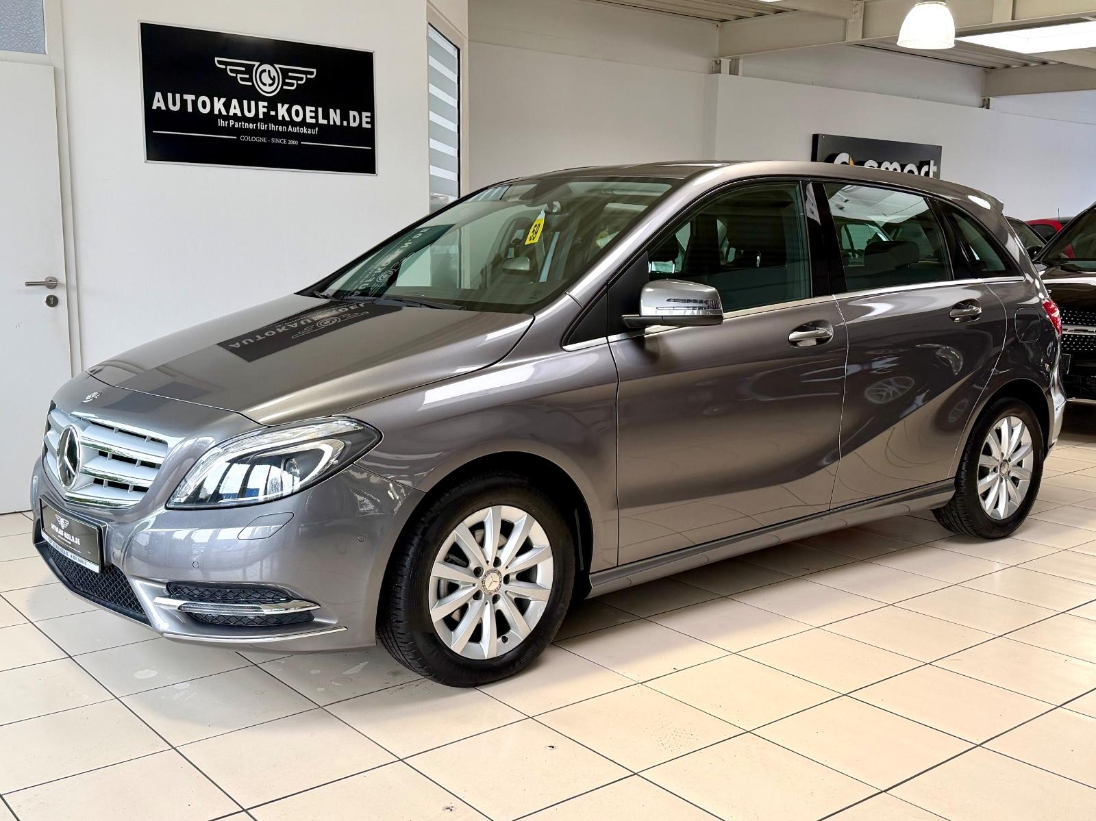 Mercedes-Benz B 180 Automatik/Nur 48.000km/Navi/Xenon