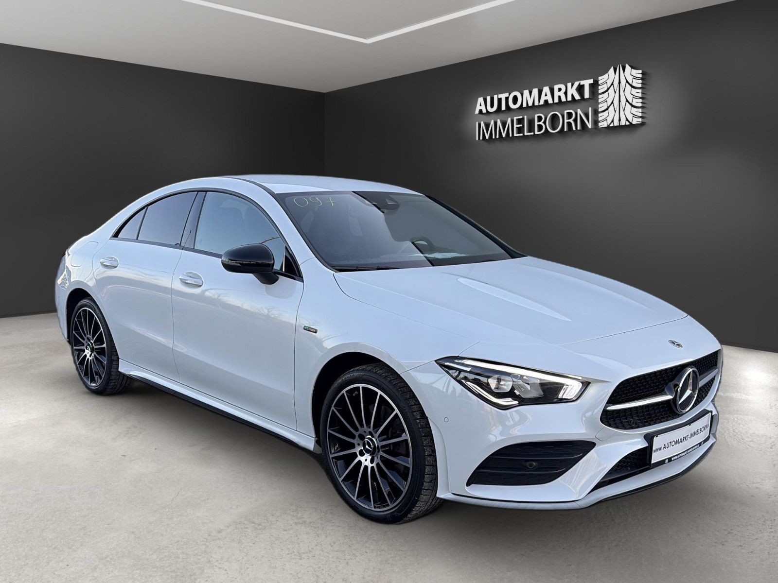 MERCEDES-BENZ CLA 250 e AMG Edition2020 19*LED*Night*Navi*Lede