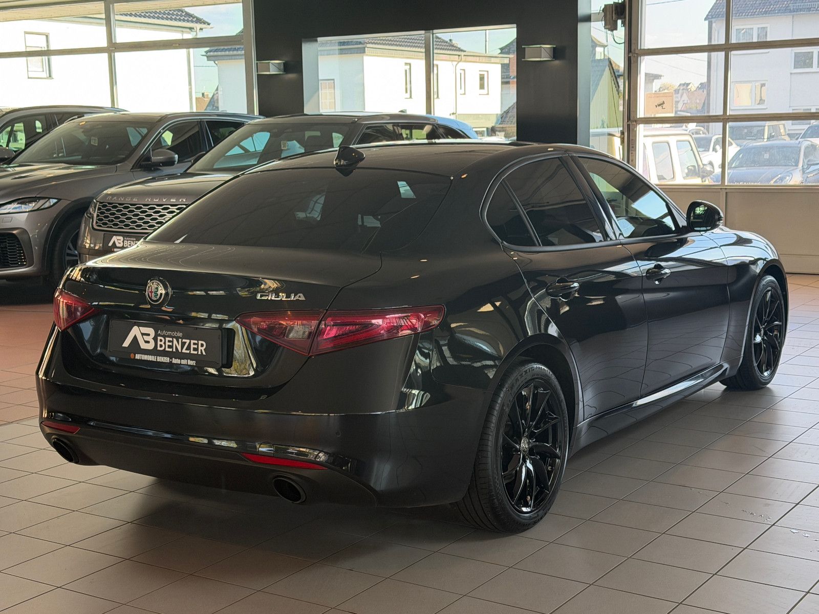 Fahrzeugabbildung Alfa Romeo Giulia Sprint /KAMERA/ALL-BLACK/CAR-PLAY