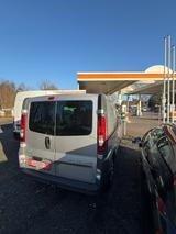 Opel Vivaro Kasten/Kombi Kombi L2H1 2,9t+6 SITZE - silberne Opel Vivaro