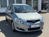 Toyota Auris Team - Toyota Auris: Team