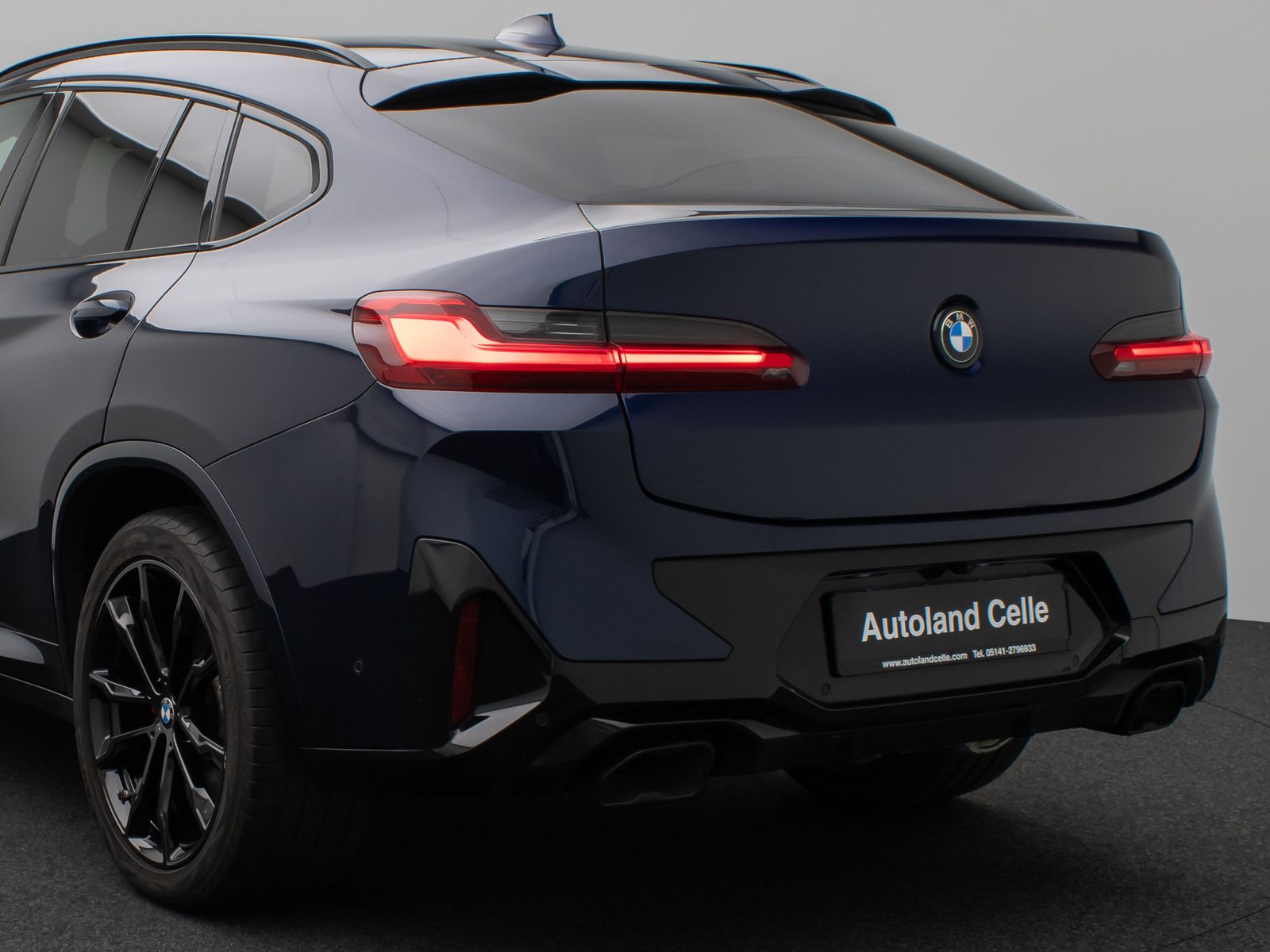 Fahrzeugabbildung BMW X4 M40i Kamera Laser HUD DAB H/K DisplK AHK 20"