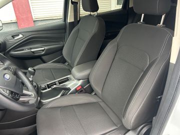 Ford Kuga - 12