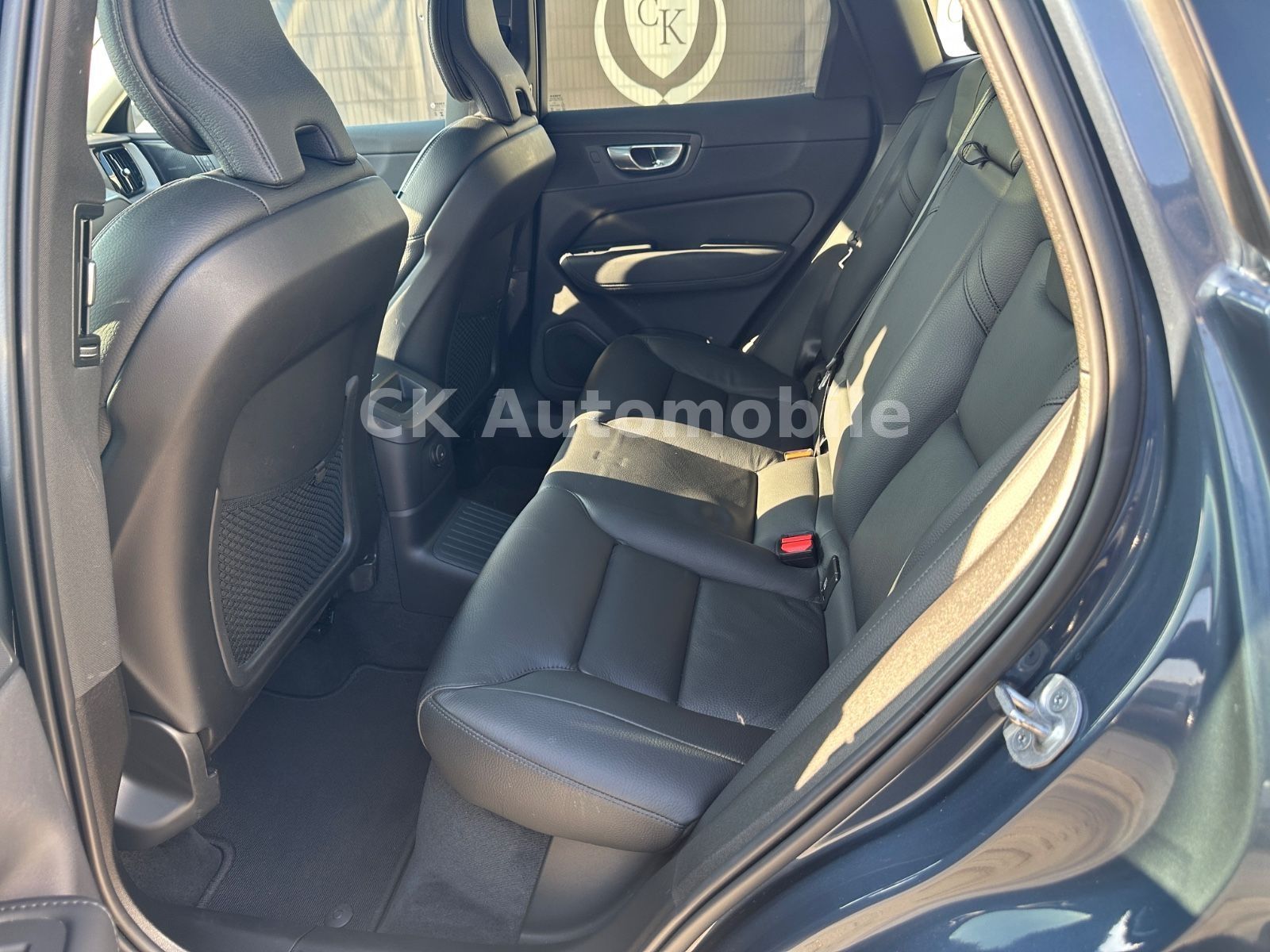 Fahrzeugabbildung Volvo XC60 T6 Plus Bright Recharge AWD/Navi/Pano/AHK